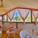 Oyster Residences - Adult Only Hotel
