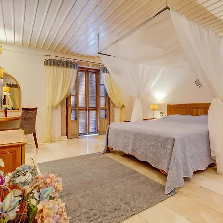 מלון Oyster Residences - Adult Only 3*