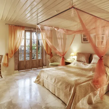 מלון Oyster Residences - Adult Only 3*