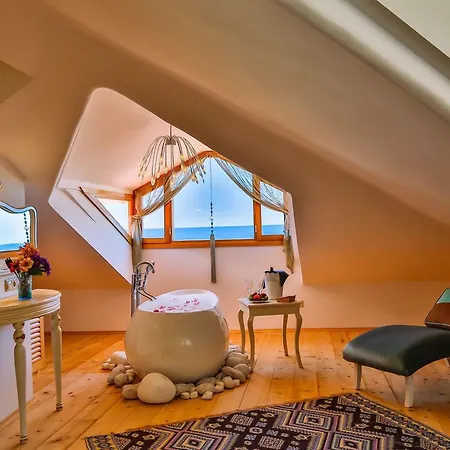 Oyster Residences - Adult Only Отель