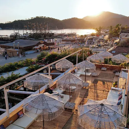 Oyster Residences - Adult Only