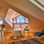 Oyster Residences - Adult Only Hotel