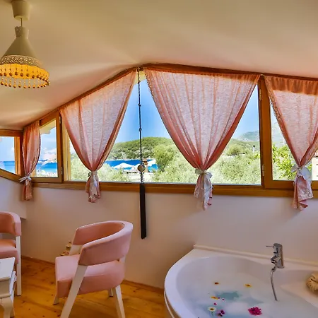 Oyster Residences - Adult Only Hotel